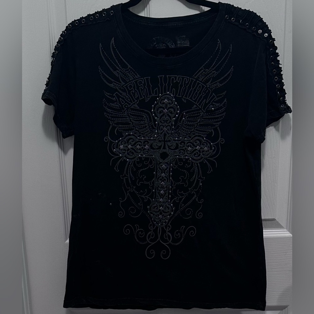 Affliction tee. Black on black. Size Large. Good condition